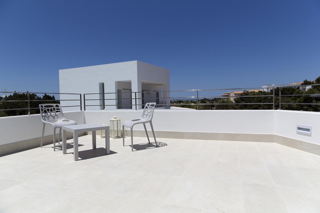 Apartamentos Proa - Emar Hotels Only Adults Es Pujols Oda fotoğraf