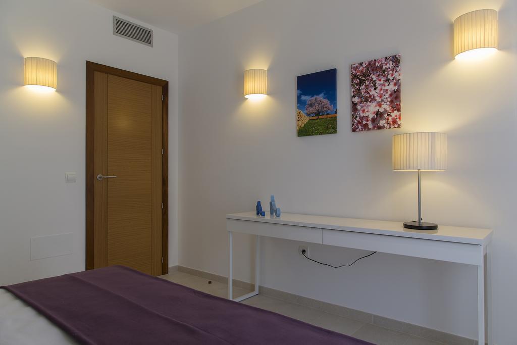 Apartamentos Proa - Emar Hotels Only Adults Es Pujols Dış mekan fotoğraf